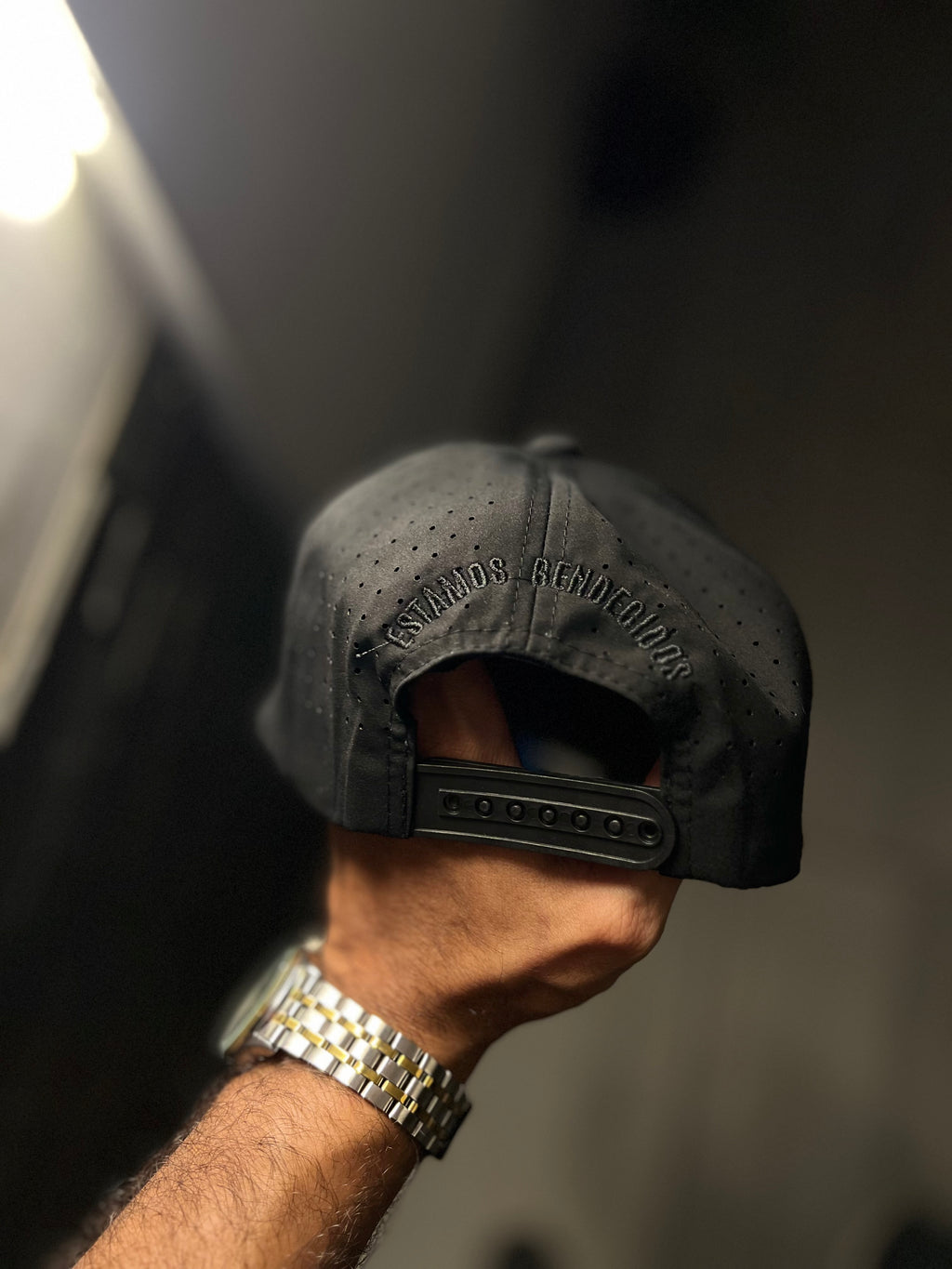 Gorra impermeable INRI