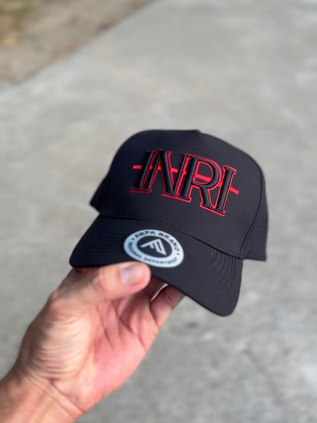 Gorra impermeable INRI