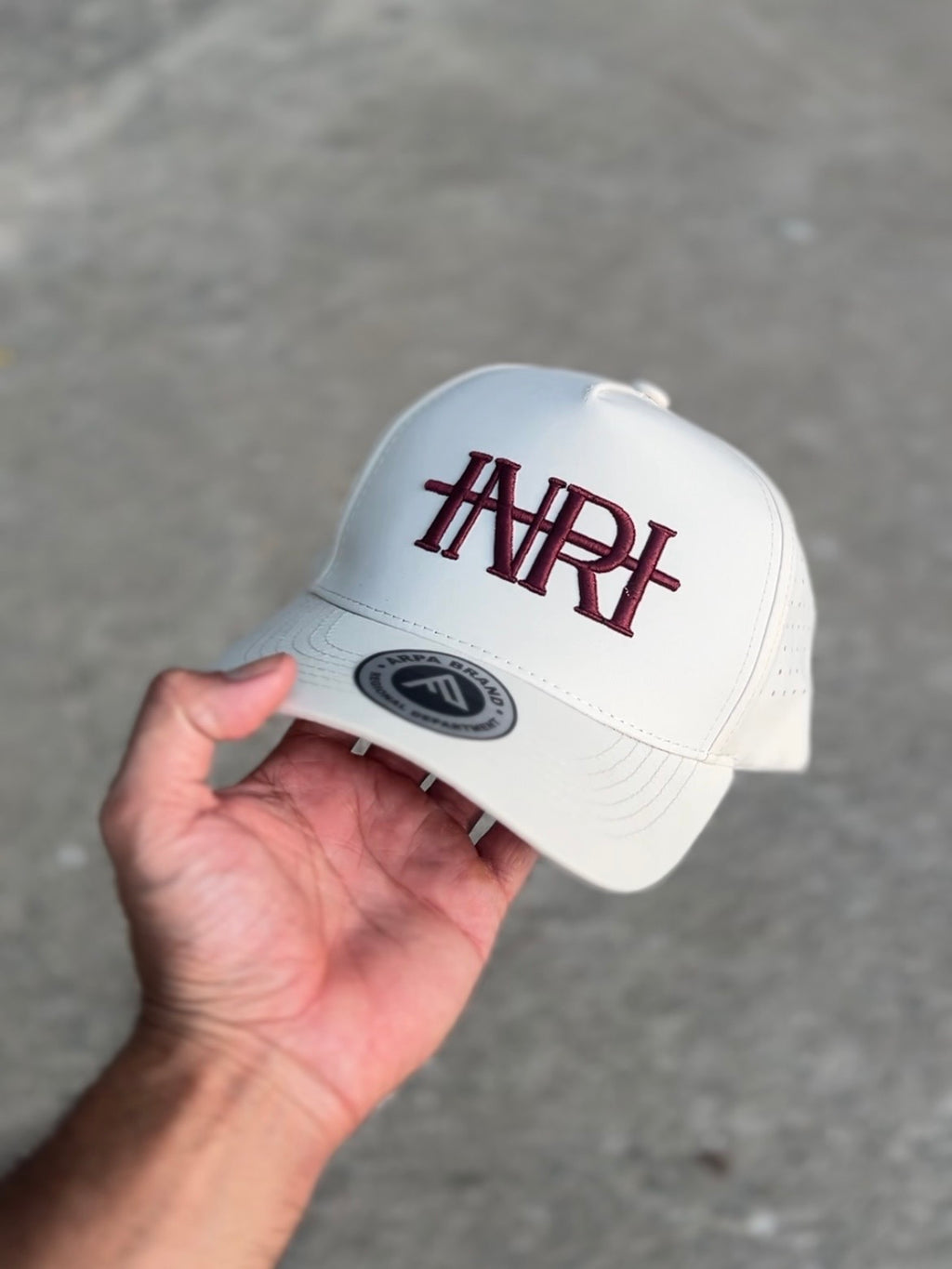Gorra impermeable INRI
