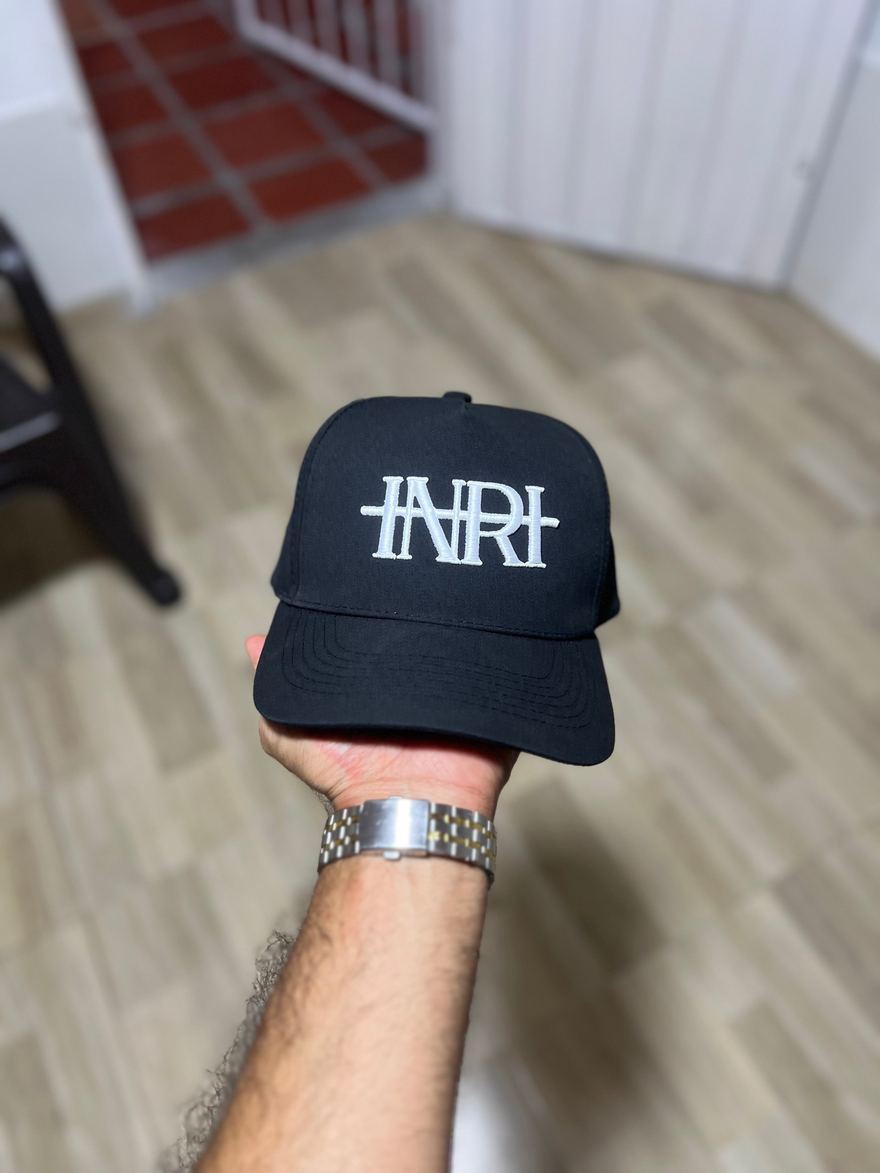 Gorra impermeable INRI