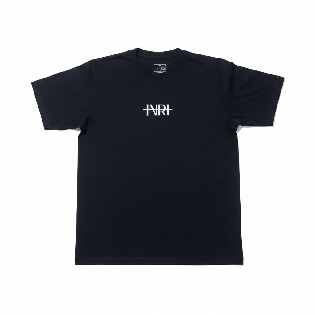 Camisa INRI Negra fondo blanco flat lay