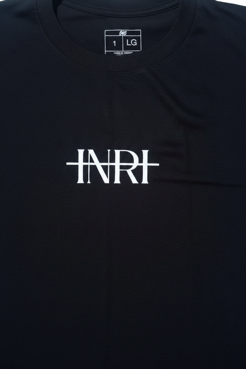 Camisa INRI Negra fondo blanco frontal